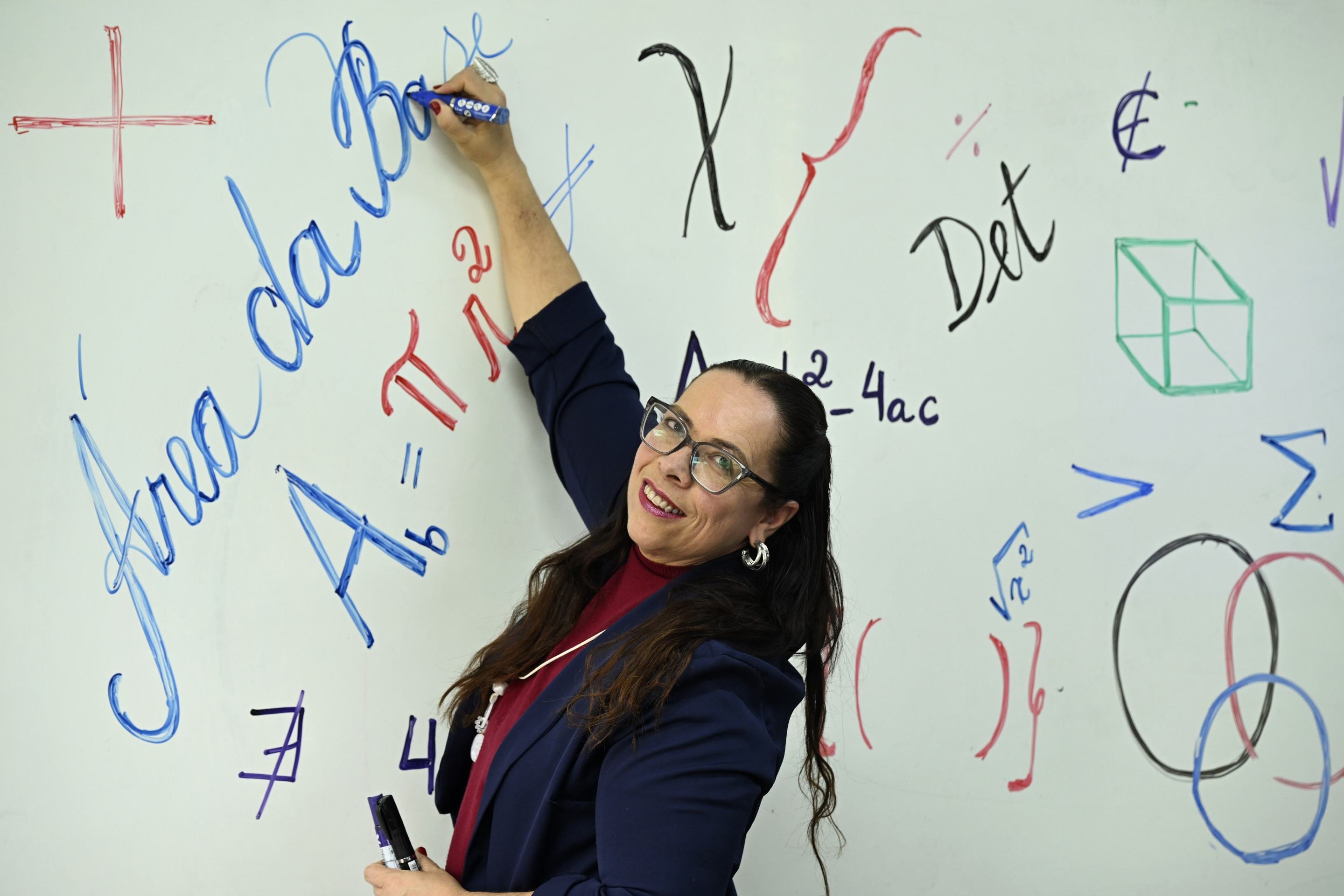 Professora Adriana Rocha: paix&atilde;o pela matem&aacute;tica come&ccedil;ou na inf&acirc;ncia