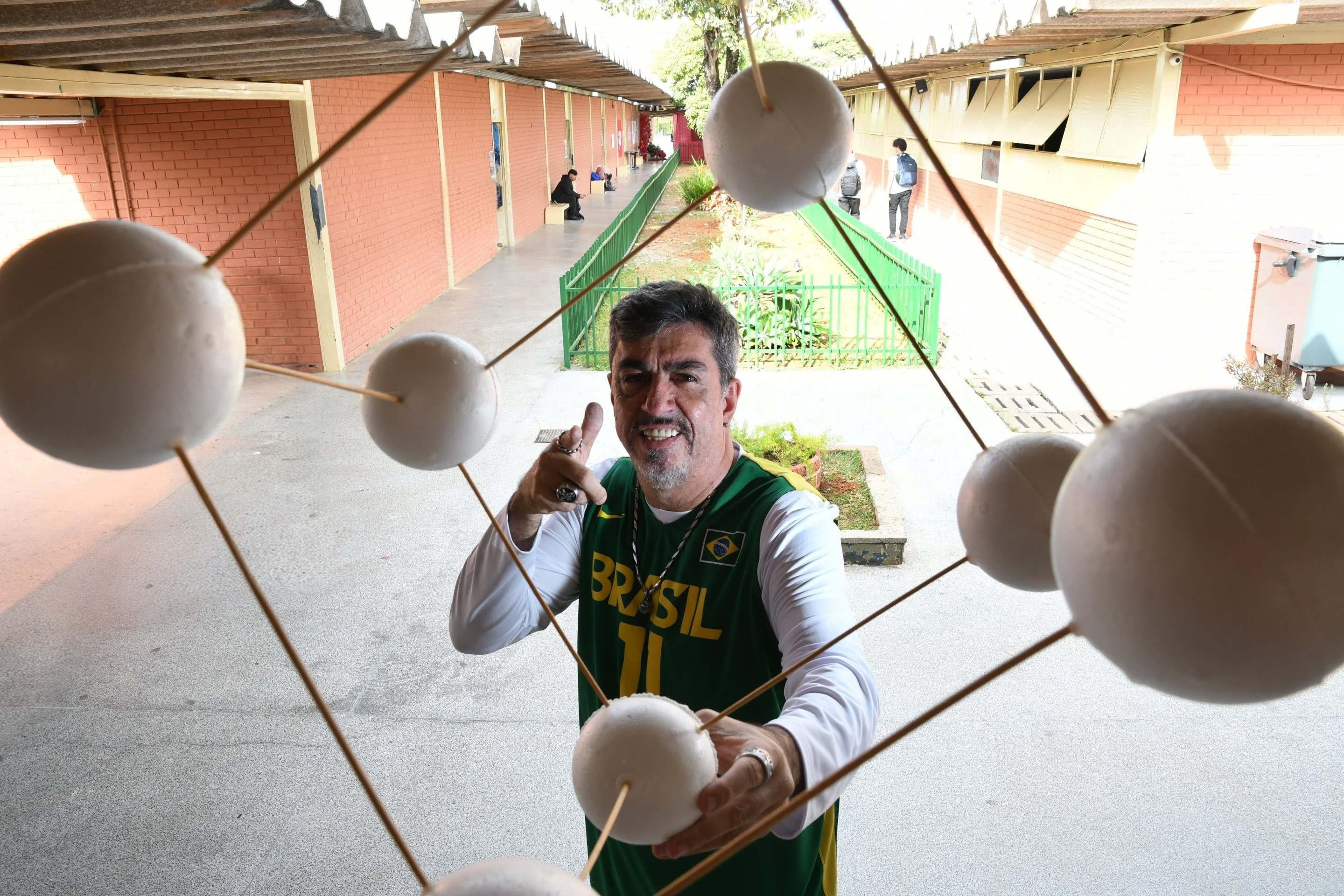 Conheça professores de matemática que dão exemplo de amor pela profissão