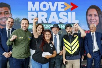 Presidente Luiz Inácio Lula da Silva durante anúncio de linha de crédito para financiamento de motos para trabalhadores de aplicativos - (crédito: Foto: Ricardo Stuckert / PR) Presidente Luiz Inácio Lula da Silva durante anúncio de linha de crédito para financiamento de motos para trabalhadores de aplicativos - (crédito: Foto: Ricardo Stuckert / PR)