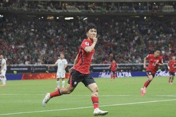 Hwang In-beom celebrou seu gol, o primeiro da Coreia na vitória de virada por 2 a 1 sobre a República Tcheca -  (crédito: Foto: Divulgação / The KFA)
