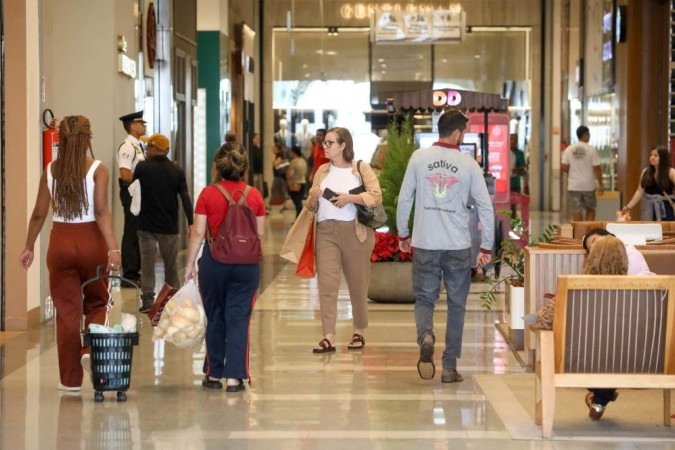 Ação contemplou centros comerciais, shoppings e ruas com estabelecimentos diversos do DF - (crédito: Divulgação/Agência Brasília) Ação contemplou centros comerciais, shoppings e ruas com estabelecimentos diversos do DF - (crédito: Divulgação/Agência Brasília)