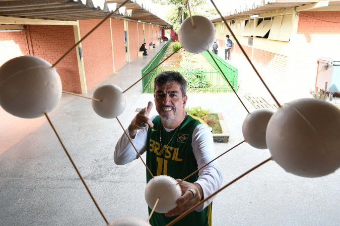 Fábio Tosta engaja os alunos dos anos finais do ensino fundamental com atividades 