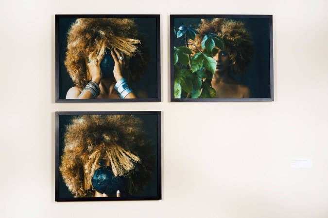 Keila Sankofa na performance Raiz e Patchouli, da série Autorretrato