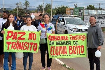 Caminhada no Arapoanga reuniu cerca de 70 pessoas - (crédito: Jordanna Luiza) Caminhada no Arapoanga reuniu cerca de 70 pessoas - (crédito: Jordanna Luiza)
