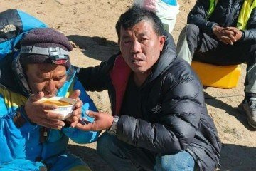 Dawa Sherpa ainda recebe tratamento em um hospital em Katmandu, capital do Nepal - (crédito: BBC) Dawa Sherpa ainda recebe tratamento em um hospital em Katmandu, capital do Nepal - (crédito: BBC)