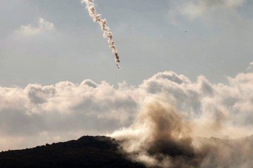 Israel e o Hezbollah estão em guerra desde 2 de março, quando o movimento xiita lançou projéteis contra o Estado hebreu em solidariedade ao seu patrocinador, o Irã, atacado dois dias antes pelos Estados Unidos e pelo Exército israelense -  (crédito:  AFP)