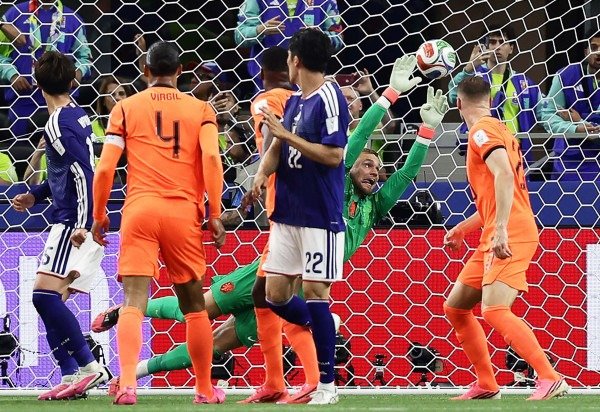 ARIC BECKER / AFP