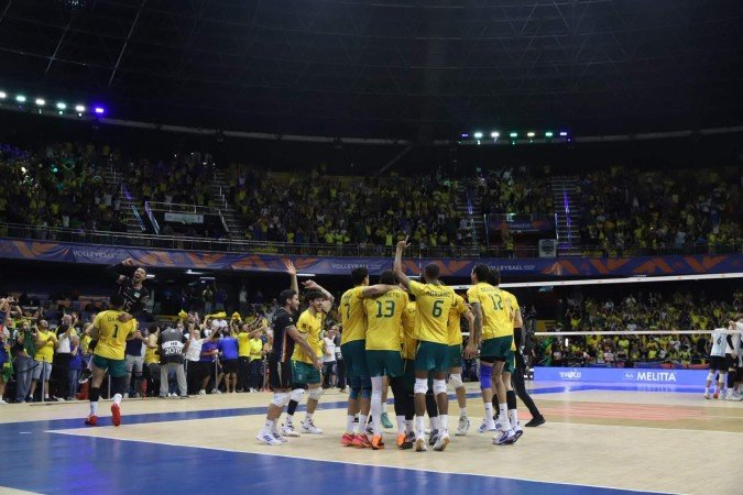 Brasil vence Argentina de virada por 3 sets a 2 pela Liga das Nações Masculina de Vôlei 2026 - (crédito: Mariana Campos/CB/D.A Press) Brasil vence Argentina de virada por 3 sets a 2 pela Liga das Nações Masculina de Vôlei 2026 - (crédito: Mariana Campos/CB/D.A Press)