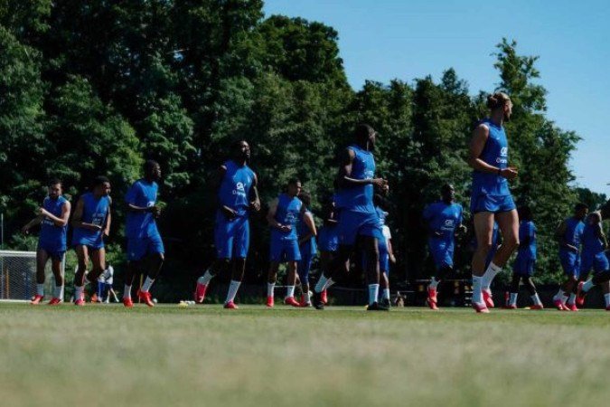 Didier Deschamps teve os 26 jogadores franceses à disposição em campo pela primeira vez - (crédito: Foto: Reprodução / FFF) Didier Deschamps teve os 26 jogadores franceses à disposição em campo pela primeira vez - (crédito: Foto: Reprodução / FFF)