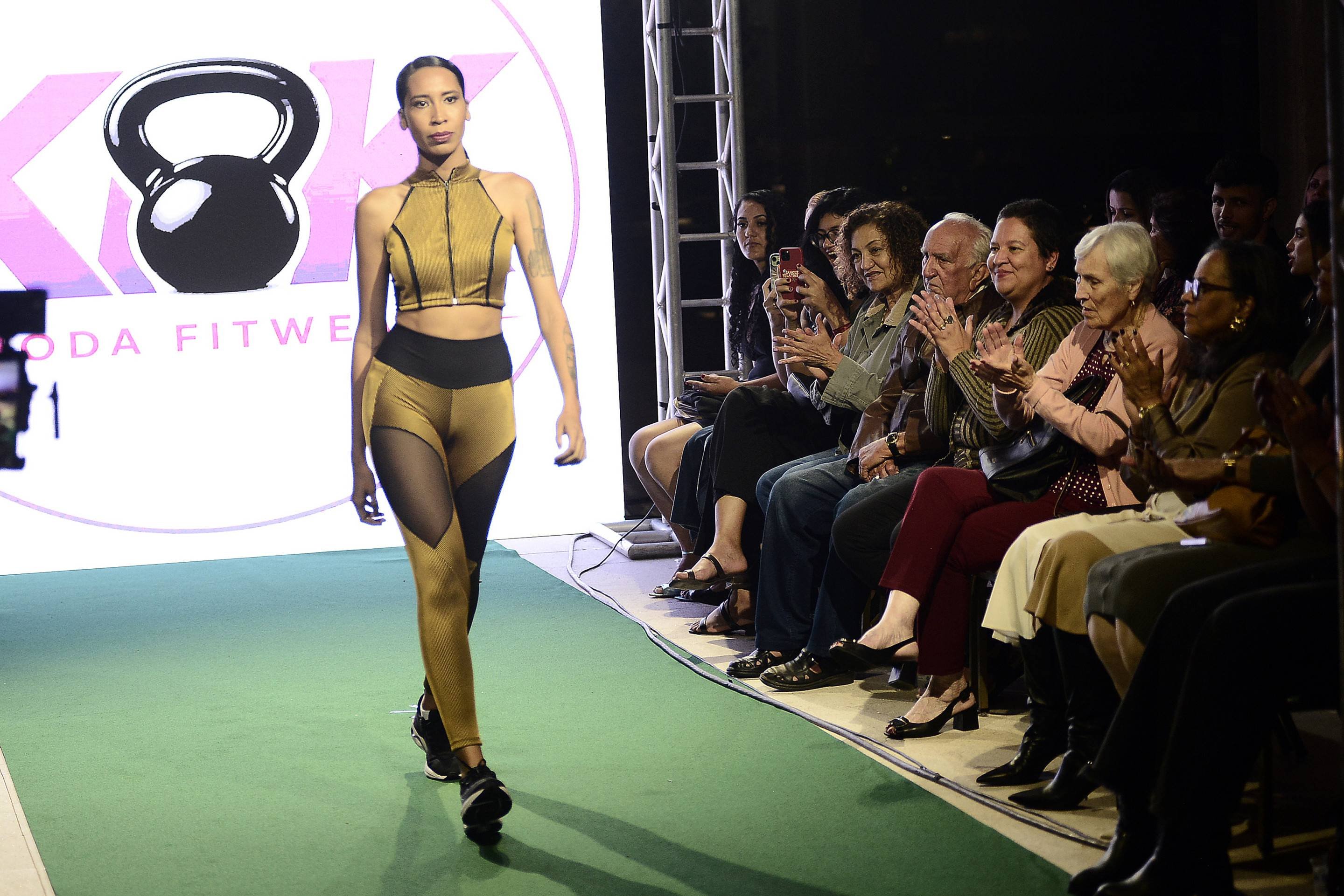 A KNK Fitwear no desfile 