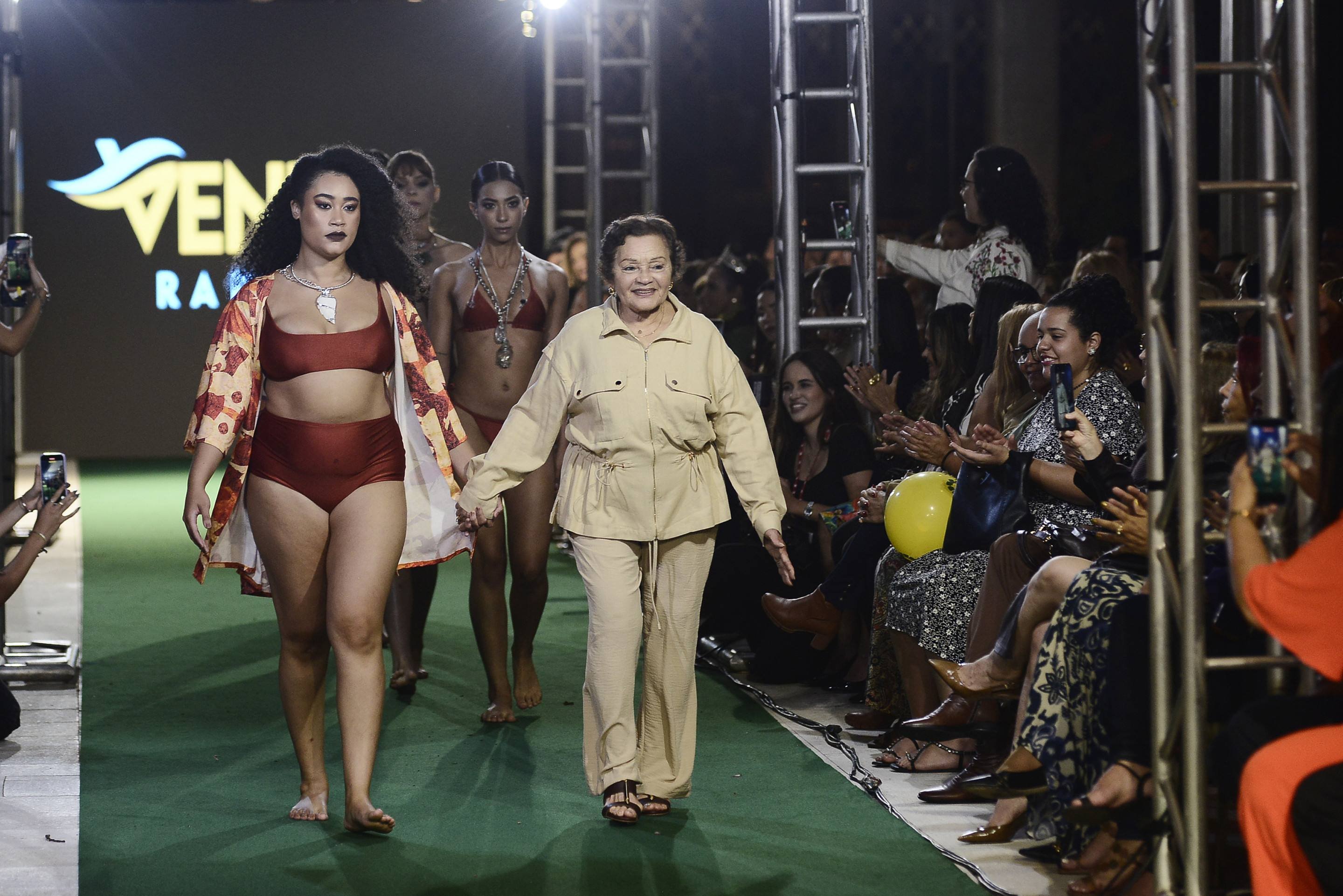  Desfile de Moda no Bras&iacute;lia Palace Hotel. 