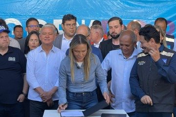 Celina Leão anuncia reforço na saúde durante GDF na Sua Porta em Planaltina -  (crédito: Davi Cruz/CB)