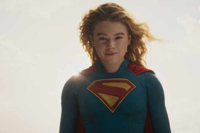 Depois de participar de Superman, Kara tem o filme solo
