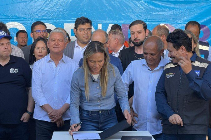 Celina Leão anuncia reforço na saúde durante GDF na Sua Porta em Planaltina - (crédito: Davi Cruz/CB) Celina Leão anuncia reforço na saúde durante GDF na Sua Porta em Planaltina - (crédito: Davi Cruz/CB)
