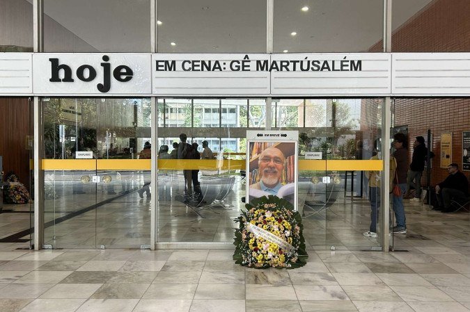 Velório ocorreu no Cine Brasília, das 13h às 17h - (crédito: Eduarda Brandão/Correio Braziliense) Velório ocorreu no Cine Brasília, das 13h às 17h - (crédito: Eduarda Brandão/Correio Braziliense)