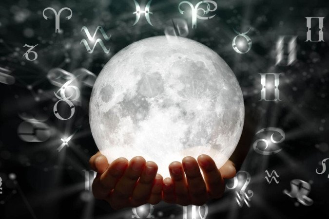 A posição da Lua no mapa astral mostra muito sobre o nosso jeito de sentir (Imagem: PeachShutterStock | Shutterstock) - (crédito: EdiCase) A posição da Lua no mapa astral mostra muito sobre o nosso jeito de sentir (Imagem: PeachShutterStock | Shutterstock) - (crédito: EdiCase)