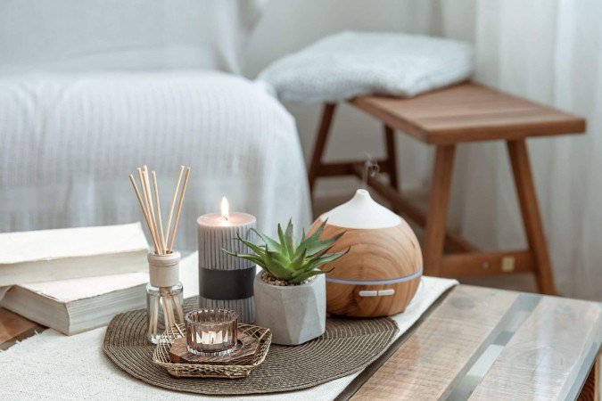 Velas, difusores e sprays fornecem experiências sensoriais diferentes - (crédito: Freepik ) Velas, difusores e sprays fornecem experiências sensoriais diferentes - (crédito: Freepik )