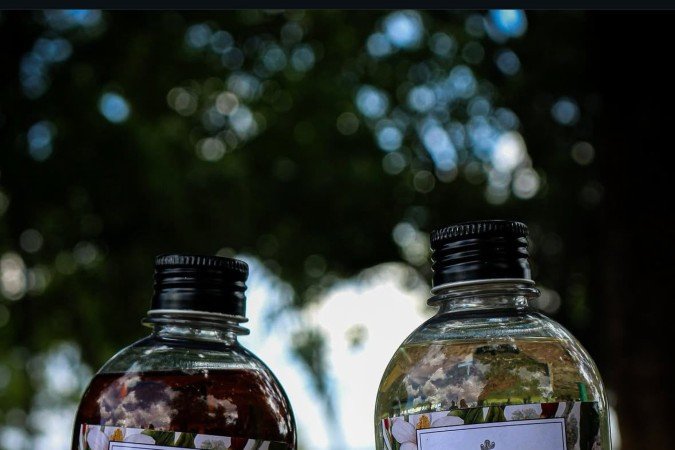 Os difusores de ambiente oferecem perfumação contínua e são uma das opções mais práticas para manter a casa aromatizada ao longo do dia