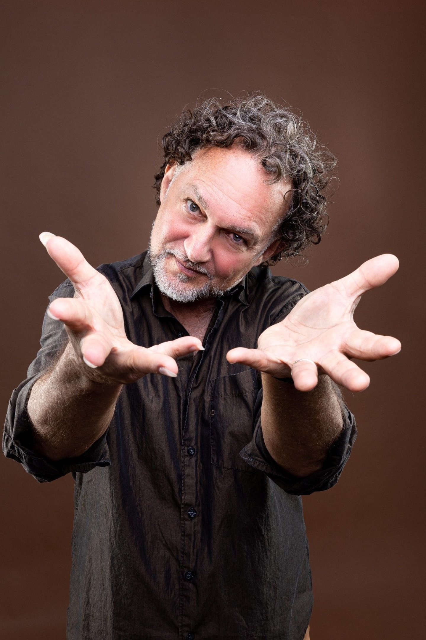 Claudio Nucci celebra a música popular no Clube do Choro
