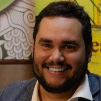 Poeta piauiense Diego Mendes Sousa lança livro no Beirute nesta quarta