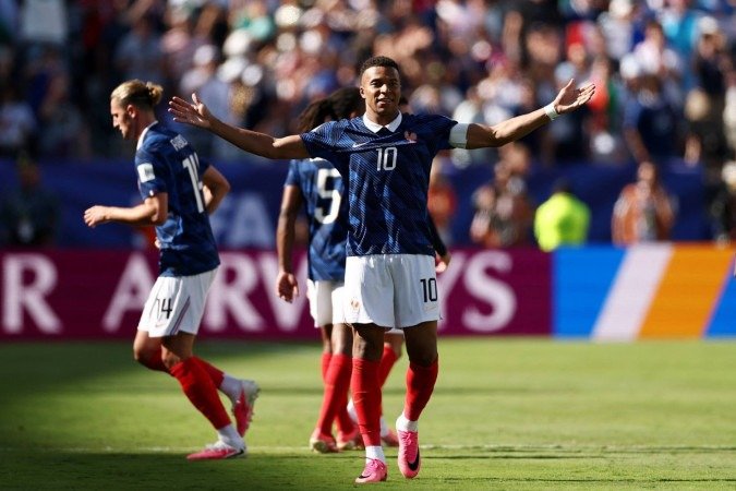 Mbappé marca duaz vezes e se torna maior artilheiro da história da França       -  (crédito:  CHARLY TRIBALLEAU / AFP)