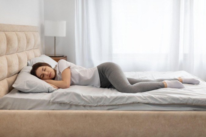Dormir mal de forma recorrente pode ter relação com interferências energéticas no ambiente doméstico (Imagem: Prostock-studio | Shutterstock) - (crédito: EdiCase) Dormir mal de forma recorrente pode ter relação com interferências energéticas no ambiente doméstico (Imagem: Prostock-studio | Shutterstock) - (crédito: EdiCase)