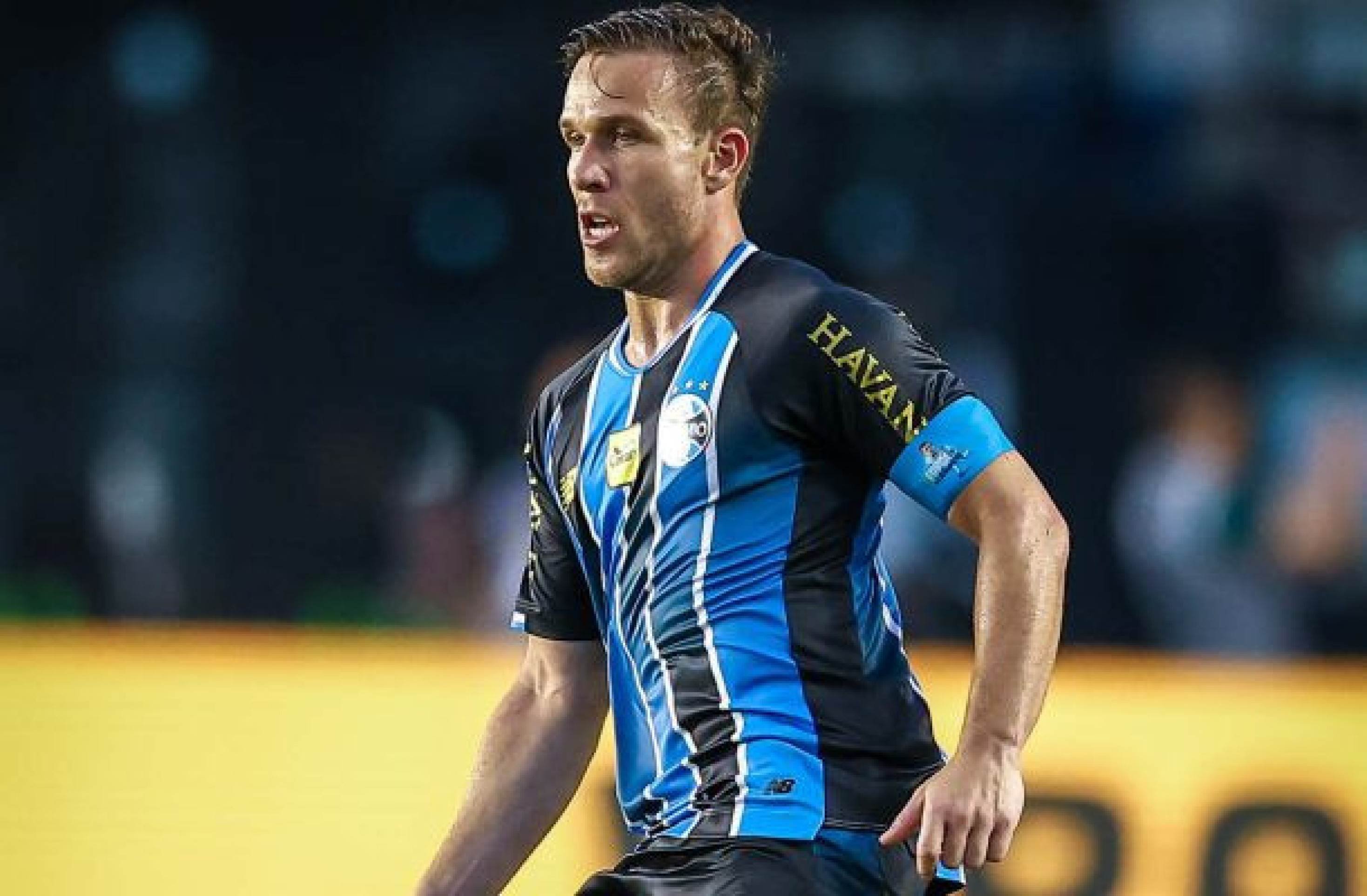 Grêmio anuncia saída de Arthur Melo