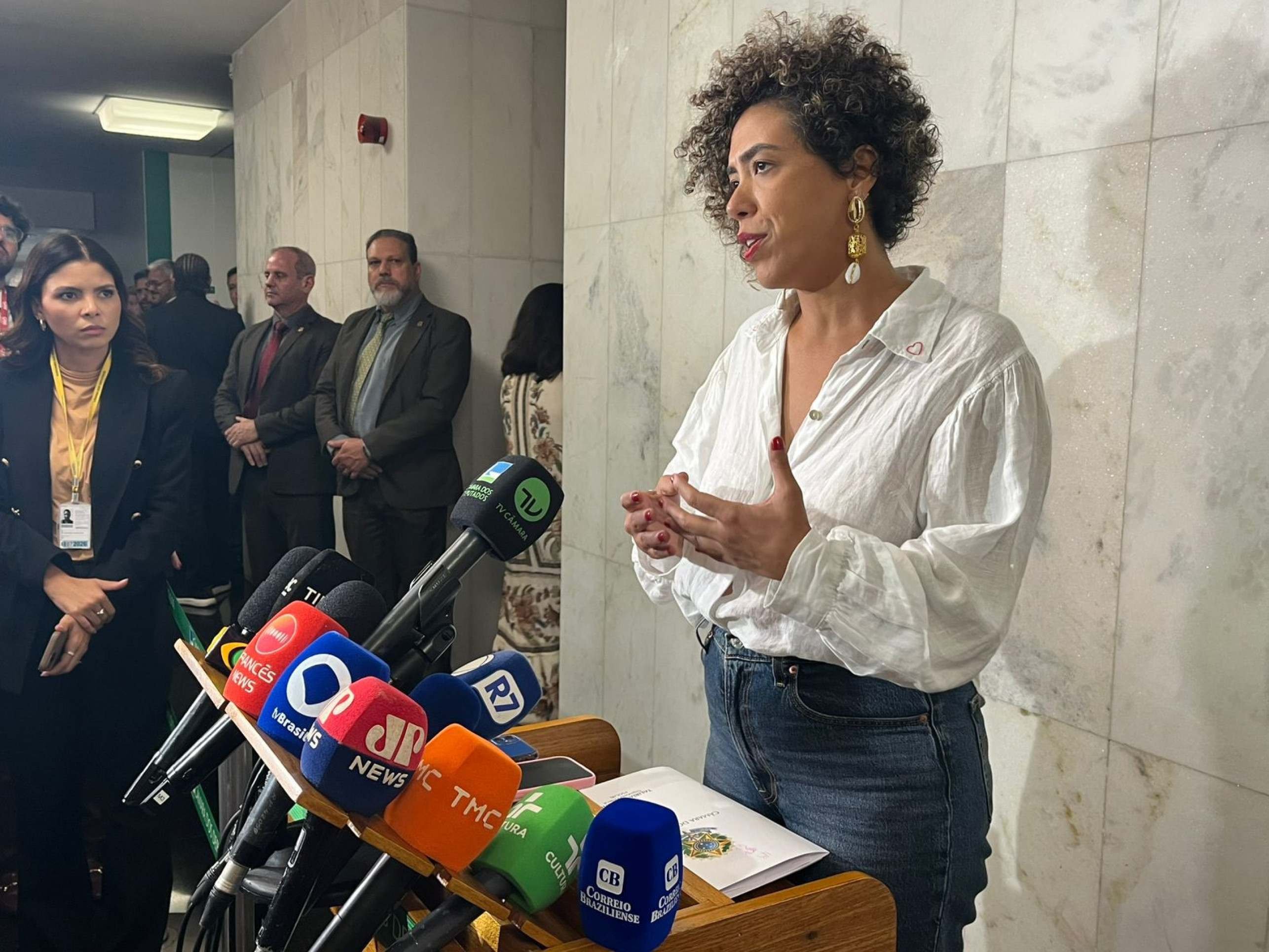 PL da Misoginia enfrenta impasse e deve ficar para julho