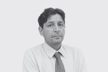 Baptista Chagas chegou como estagiário no Estado de Minas e se consolidou como editor de Política,cargo em que sua marca ficaria mais evidente - (crédito: Arquivo Pessoal) Baptista Chagas chegou como estagiário no Estado de Minas e se consolidou como editor de Política,cargo em que sua marca ficaria mais evidente - (crédito: Arquivo Pessoal)