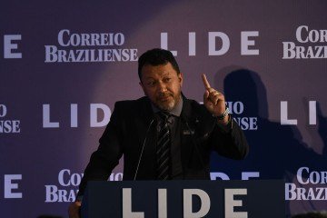 'Sabe o que é efetividade? É o dado real, a informação real, a IA influenciando a vida do cidadão lá na ponta', discursou o secretário - (crédito: Marcelo Ferreira/CB/D.A Press) 'Sabe o que é efetividade? É o dado real, a informação real, a IA influenciando a vida do cidadão lá na ponta', discursou o secretário - (crédito: Marcelo Ferreira/CB/D.A Press)