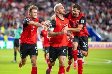 Os europeus venceram com gols de Romano Schmid (20), um gol contra de Yazan Al-Arab (76) e um pênalti convertido pelo veterano Marko Arnautovic (90+12') - (crédito: GEORG HOCHMUTH / APA / AFP) Os europeus venceram com gols de Romano Schmid (20), um gol contra de Yazan Al-Arab (76) e um pênalti convertido pelo veterano Marko Arnautovic (90+12') - (crédito: GEORG HOCHMUTH / APA / AFP)