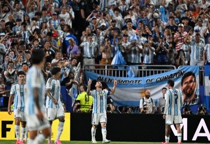 Entidade movimentou centenas de milhões de dólares nos EUA; procuradores miram empresa que administrava contratos comerciais da associação durante a Copa do Mundo -  (crédito:  ROBERTO SCHMIDT / AFP)