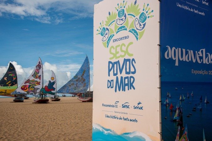 Uma exposi&ccedil;&atilde;o de arte em velas de jangadas tomou conta da enseada do Mucuripe