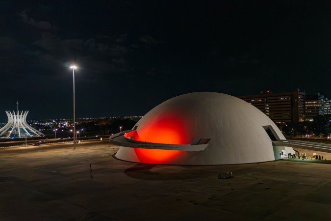 Museu Nacional iluminado em homenagem à imigração japonesa no Brasil - (crédito: Eiiti Yuri ) Museu Nacional iluminado em homenagem à imigração japonesa no Brasil - (crédito: Eiiti Yuri )