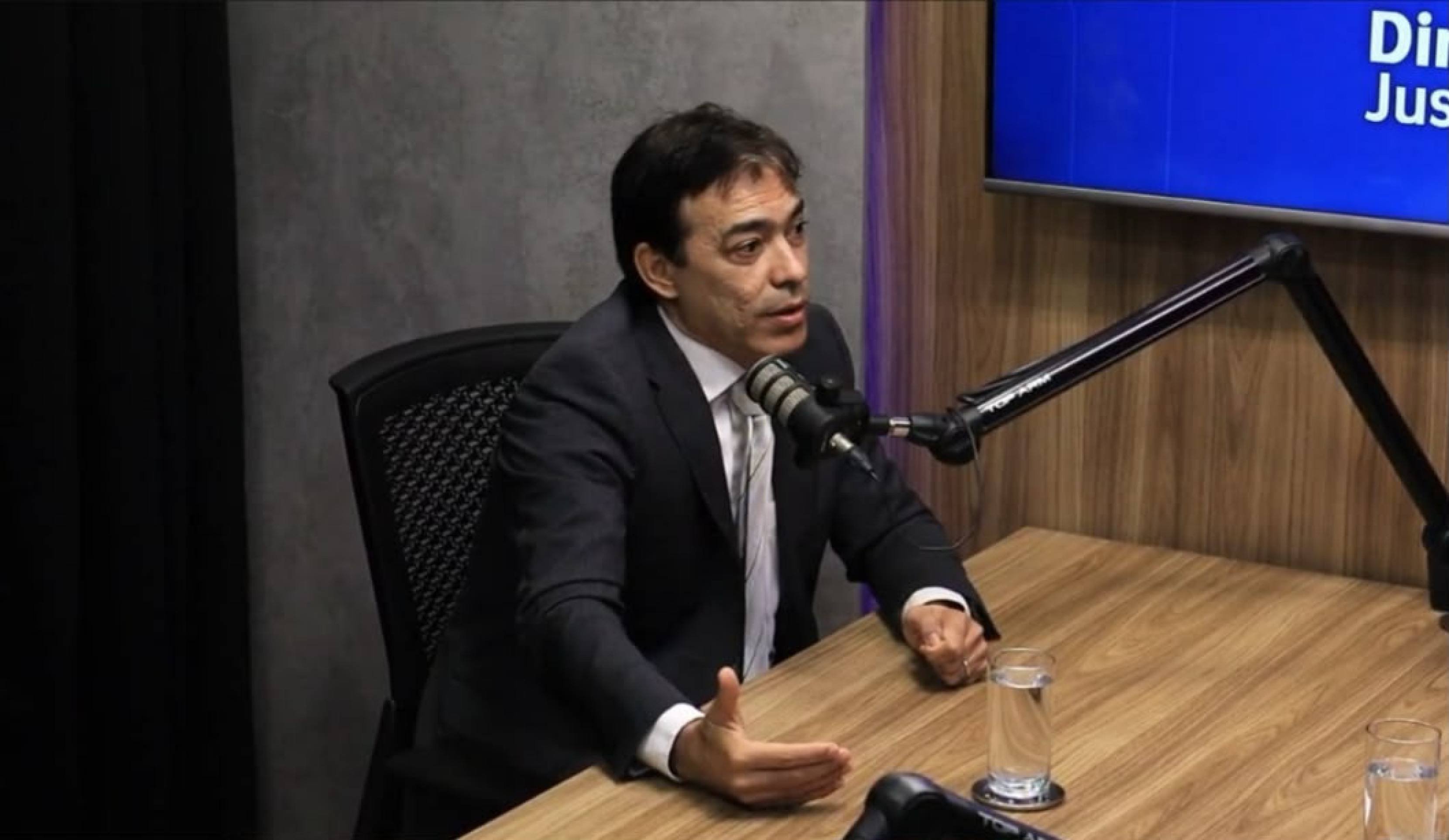 Crime organizado evolui mais rápido que as estruturas do Estado, avalia delegado 