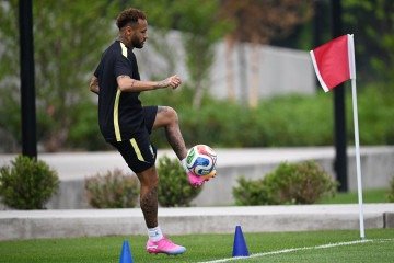 O atacante brasileiro número 10, Neymar, participa de um treino MD-1 no Centro de Treinamento Columbia Park em Morristown, Nova Jersey, em 18 de junho de 2026 - (crédito: MAURO PIMENTEL / AFP) O atacante brasileiro número 10, Neymar, participa de um treino MD-1 no Centro de Treinamento Columbia Park em Morristown, Nova Jersey, em 18 de junho de 2026 - (crédito: MAURO PIMENTEL / AFP)