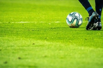 O futebol é um dos esportes mais apaixonantes do mundo -  (crédito: Unsplash/ Emilio Garcia)
