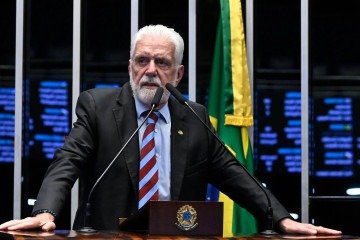 Policia Federal mira senador Jaques Wagner e banqueiro Augusto Lima na 9ª fase da Operação Compliance Zero - (crédito: Carlos Moura/Agencia Senado) Policia Federal mira senador Jaques Wagner e banqueiro Augusto Lima na 9ª fase da Operação Compliance Zero - (crédito: Carlos Moura/Agencia Senado)
