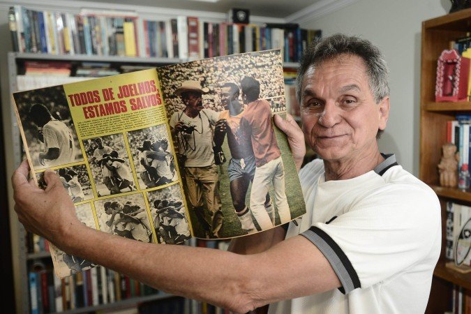  18.06.2026 Minervino Junior CB/DA Press. entrevistar um colecionador de livros relacionados ao futebol na casa dele. Ele tem preciosidades como obra com dedicat&oacute;ria do Pel&eacute;, exemplar que pertenceu a Nelson Rodrigues, Marconi Scarinci