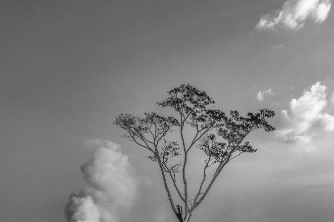  fotógrafo Hugo Mader,  extraídas do livro A quebra da paisagem.