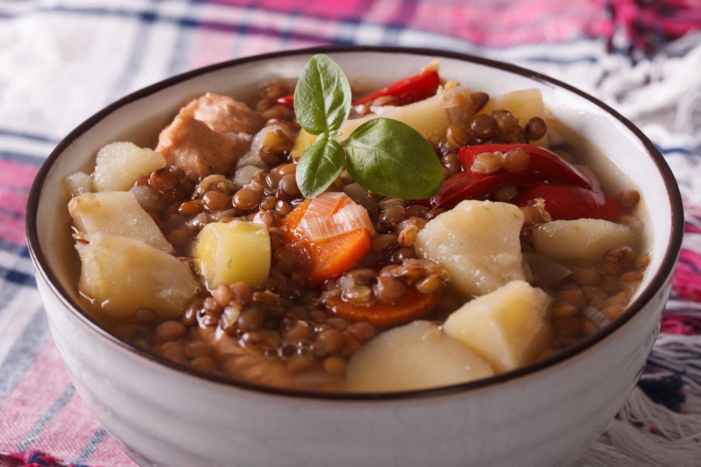 4 receitas leves e saudáveis com lentilha para um jantar proteico