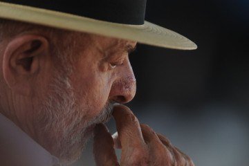 No discurso em Belo Horizonte, o presidente Lula não comentou a operação da Polícia Federal contra o líder do governo no Senado - (crédito: Alexandre Guzanhe/EM/D.A Press .) No discurso em Belo Horizonte, o presidente Lula não comentou a operação da Polícia Federal contra o líder do governo no Senado - (crédito: Alexandre Guzanhe/EM/D.A Press .)
