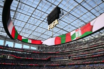 Um telão exibe o nome da seleção do Irã antes da partida de futebol do Grupo G da Copa do Mundo de 2026 entre Irã e Nova Zelândia, no Los Angeles Stadium. - (crédito: Patrick T. Fallon / AFP) Um telão exibe o nome da seleção do Irã antes da partida de futebol do Grupo G da Copa do Mundo de 2026 entre Irã e Nova Zelândia, no Los Angeles Stadium. - (crédito: Patrick T. Fallon / AFP)