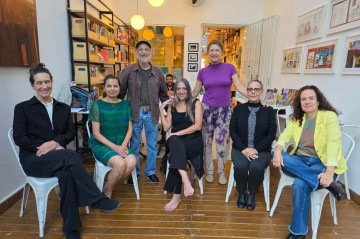 Bidô Galvão, Carmen Moretzsohn, João Antônio, Elizabeth Maia, Maria Lúcia Verdi, Kuka Escosteguy e Adriana Mariz participam de lançamento de 'Mulheres contam' - (crédito: Divulgação) Bidô Galvão, Carmen Moretzsohn, João Antônio, Elizabeth Maia, Maria Lúcia Verdi, Kuka Escosteguy e Adriana Mariz participam de lançamento de 'Mulheres contam' - (crédito: Divulgação)