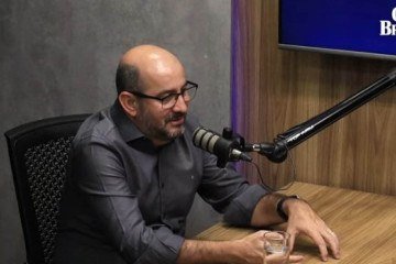 O professor e historiador Afrânio Castro, da Universidade Católica de Brasília (UCB), é o convidado do Podcast do Correio desta sexta-feira (19/6) - (crédito: Reprodução) O professor e historiador Afrânio Castro, da Universidade Católica de Brasília (UCB), é o convidado do Podcast do Correio desta sexta-feira (19/6) - (crédito: Reprodução)