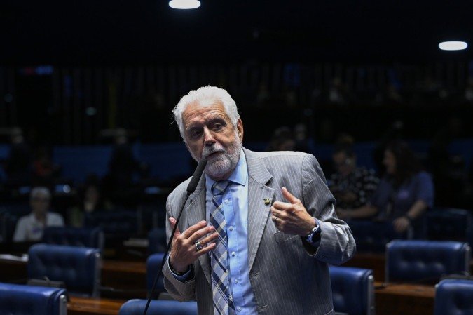 Jaques foi intimado pela PF em 21 de julho para prestar esclarecimentos sobre suspeitas de que teria recebido vantagens indevidas relacionadas ao Banco Master - (crédito: Carlos Moura/Agência Senado) Jaques foi intimado pela PF em 21 de julho para prestar esclarecimentos sobre suspeitas de que teria recebido vantagens indevidas relacionadas ao Banco Master - (crédito: Carlos Moura/Agência Senado)