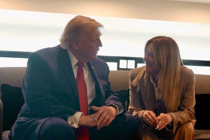 Meloni e Trump conversam durante a cúpula do G7, em Evian, no leste da França, em 17 de junho passado - (crédito: Palazzo Chigi/AFP) Meloni e Trump conversam durante a cúpula do G7, em Evian, no leste da França, em 17 de junho passado - (crédito: Palazzo Chigi/AFP)