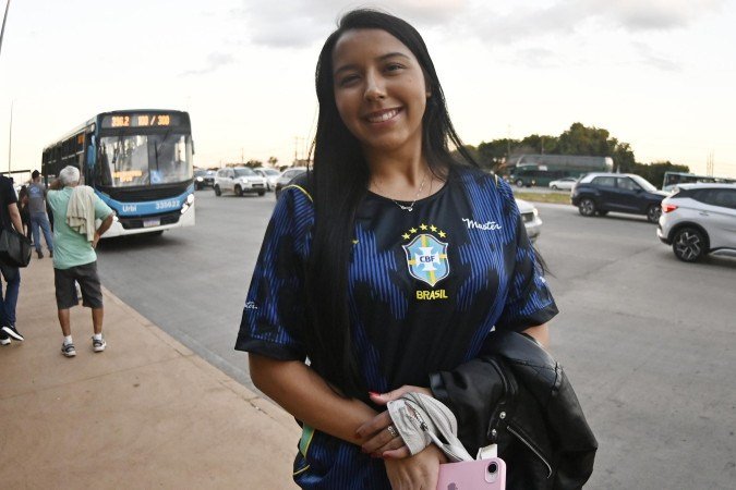  19/06/2026. Ed Alves/CB/D.A Press. Cidades. Transito - Engarrafamento devido Jogo do Brasil x Haiti. Na foto, Ana Clara. 
