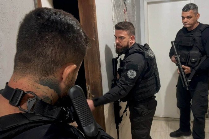 Bloqueio de R$ 25 milhões mira o caixa da milícia e expõe rede de lavagem com laranjas e empresas - (crédito: Reprodução) Bloqueio de R$ 25 milhões mira o caixa da milícia e expõe rede de lavagem com laranjas e empresas - (crédito: Reprodução)