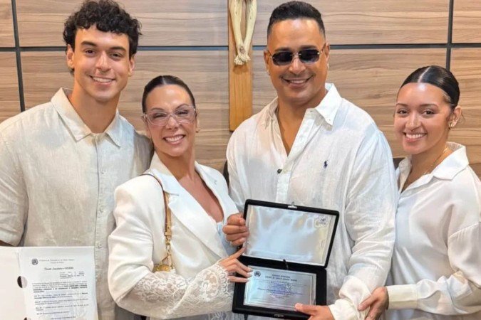 Xanddy se revolta e confronta homem que criticou título honorário - (crédito: Reprodução/Instagram) Xanddy se revolta e confronta homem que criticou título honorário - (crédito: Reprodução/Instagram)